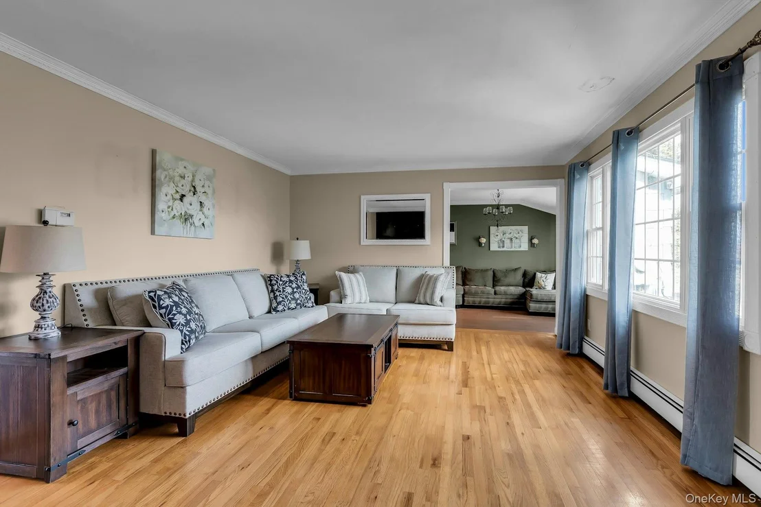 Photo of 358 Rider Avenue