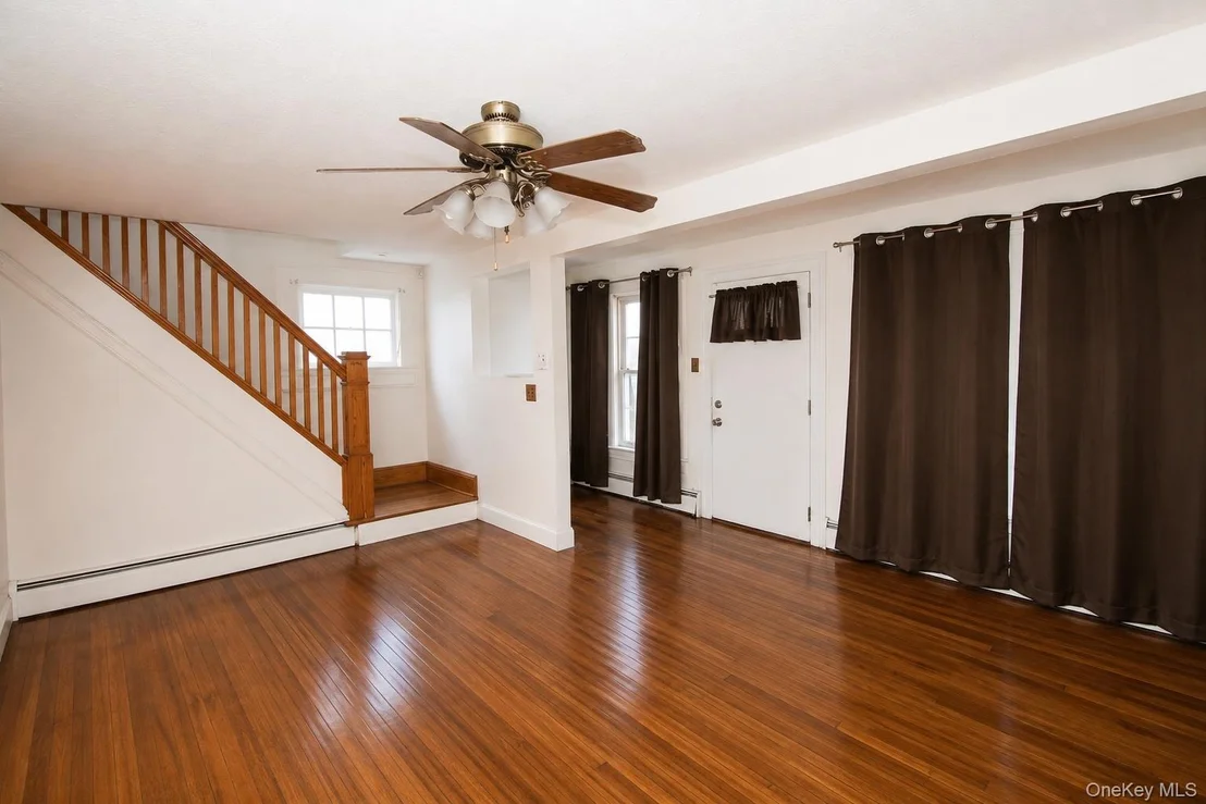 Photo of 98 Willow Avenue
