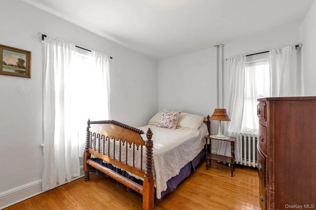 Photo of 841 Waverly Place