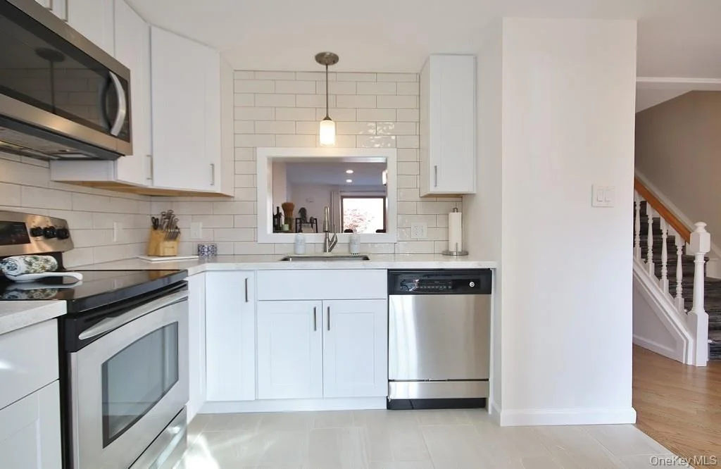 Photo of 902 Williamsburg Drive