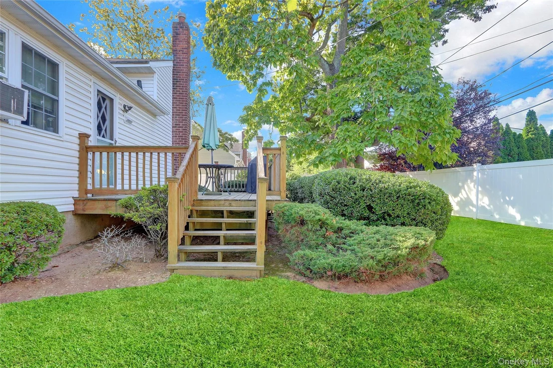 Photo of 60 Elizabeth Drive
