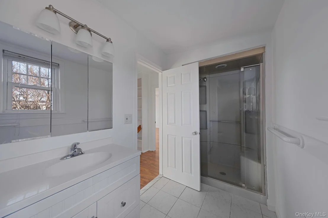 Photo of 116 Oak Beach Road