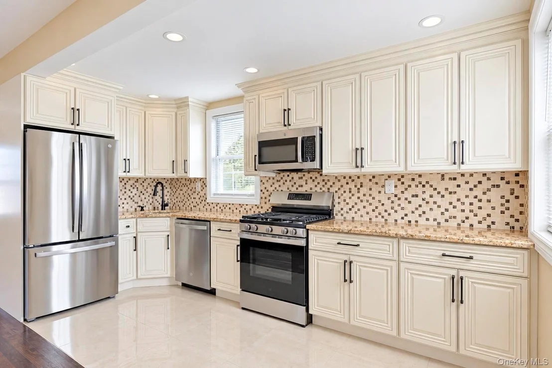 Photo of 236 Plainview Road