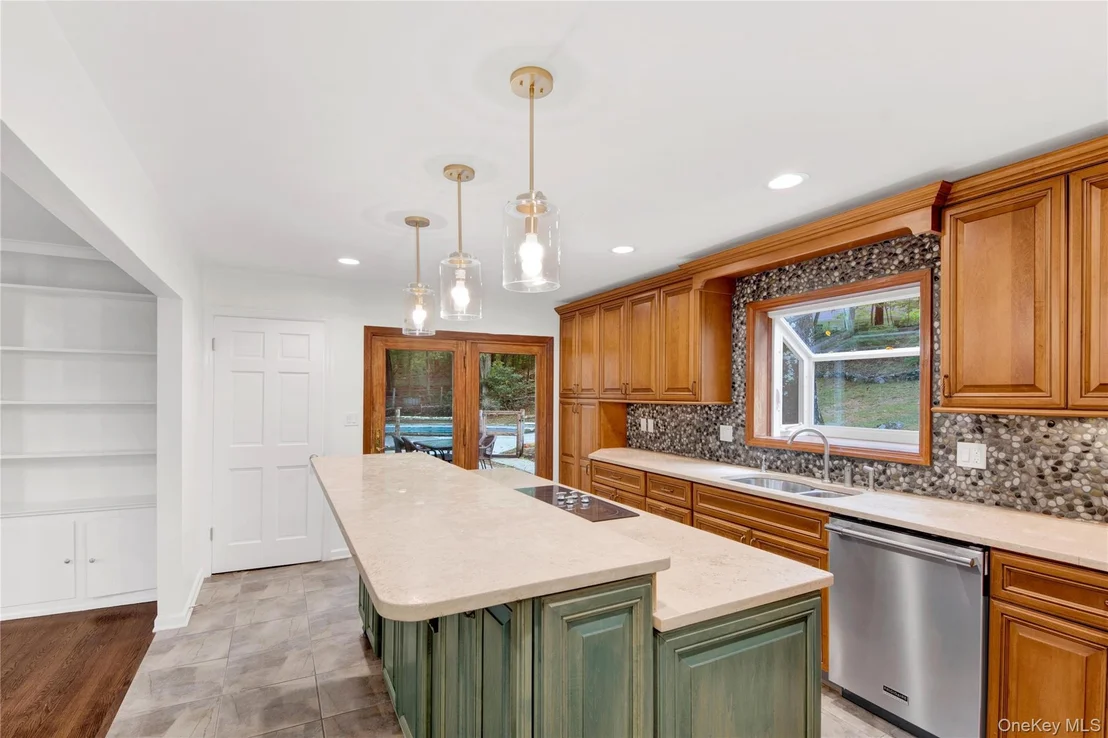 Photo of 23 Tatomuck Road