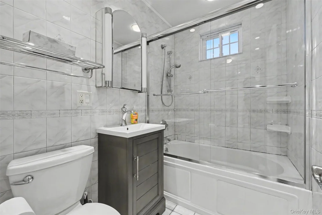 Photo of 33 Grandview Drive