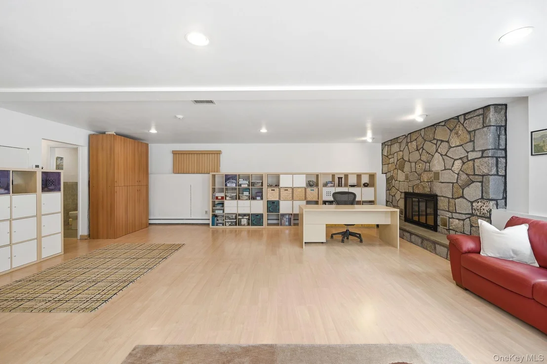 Photo of 10 Pine Brook Road