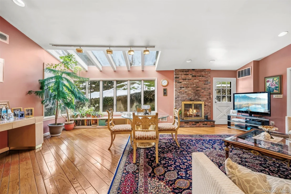 Photo of 8 Pine Drive