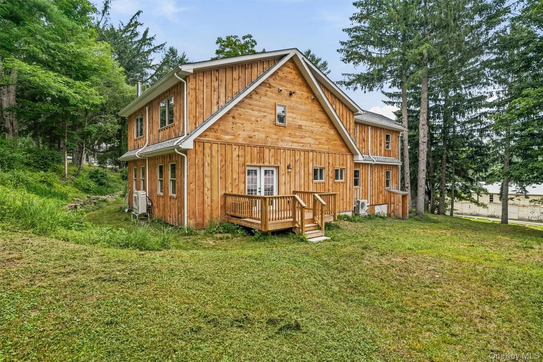 Photo of 71 Oak Street