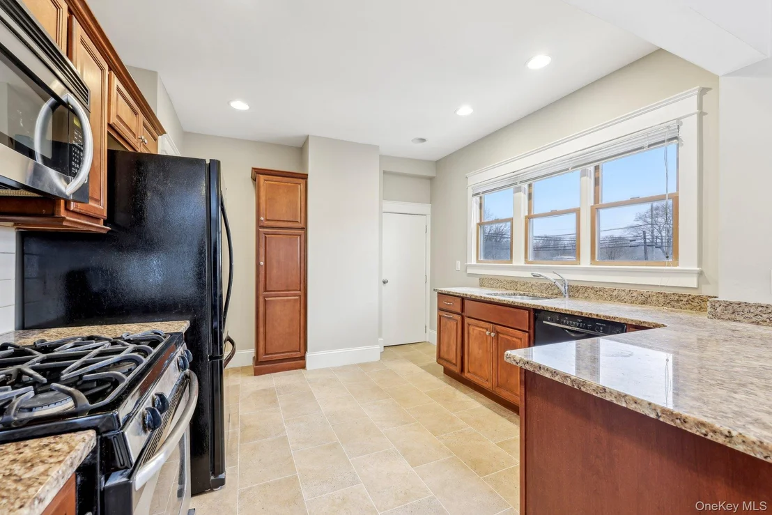 Photo of 125 Smith Avenue