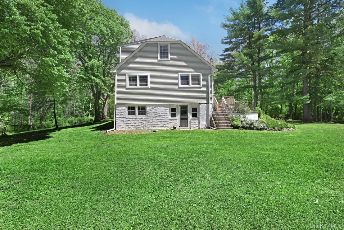 Photo of 94 Smithtown Road