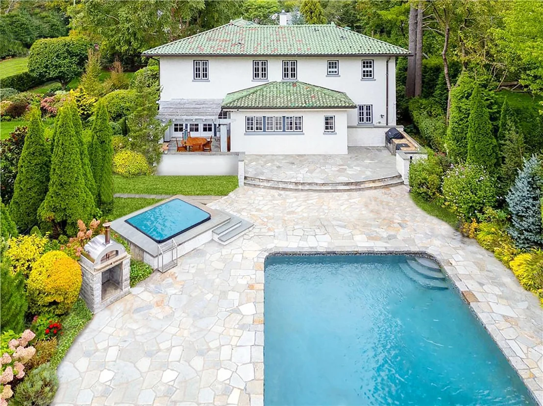 Photo of 400 Highbrook Avenue