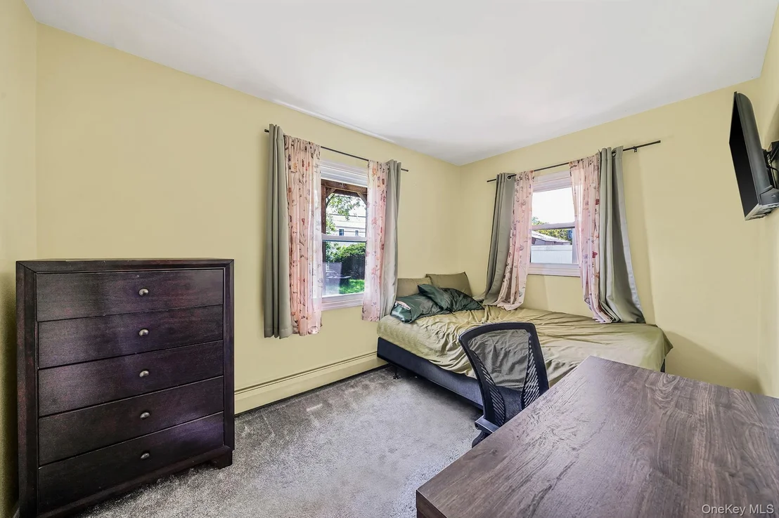 Photo of 48 Hollyhock Road
