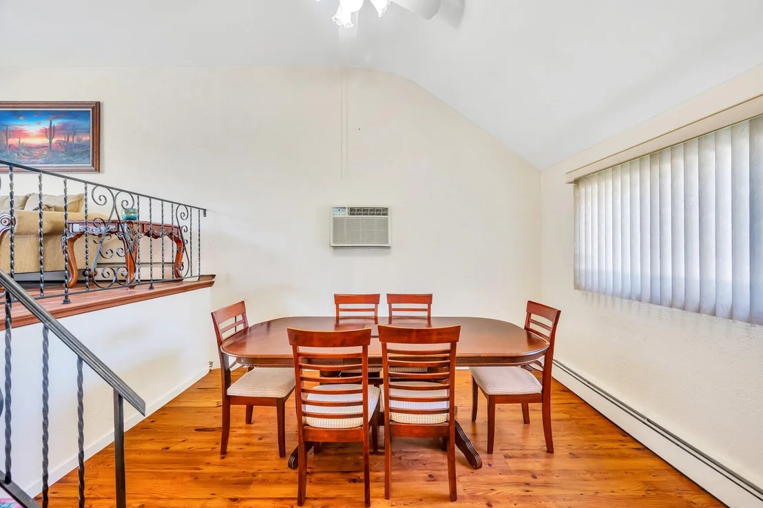 Photo of 20 College Road