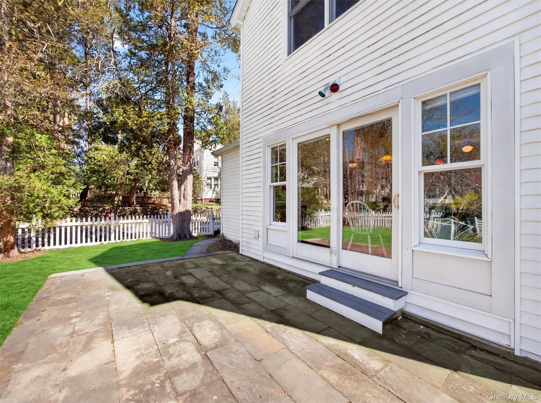 Photo of 108 Summit Avenue