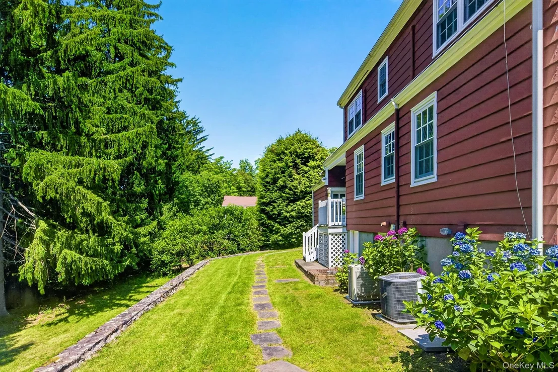 Photo of 17 Pleasant View Avenue