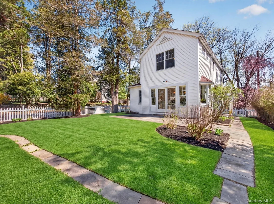 Photo of 108 Summit Avenue
