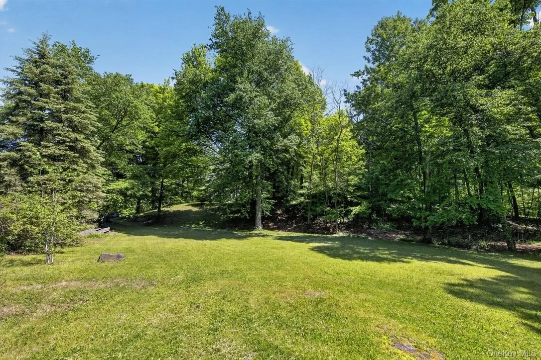 Photo of 305 Oak Lane