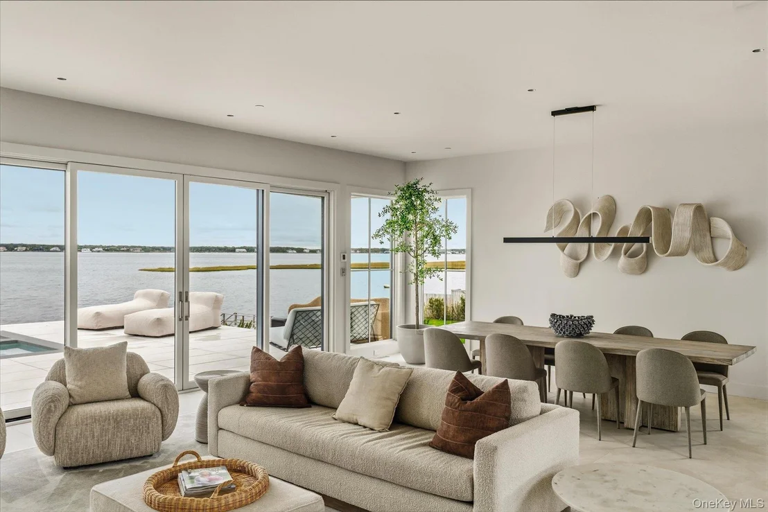 Photo of 498 Dune Road