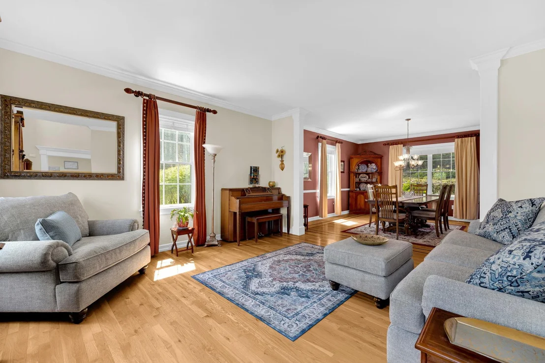 Photo of 10 Fieldstone Drive