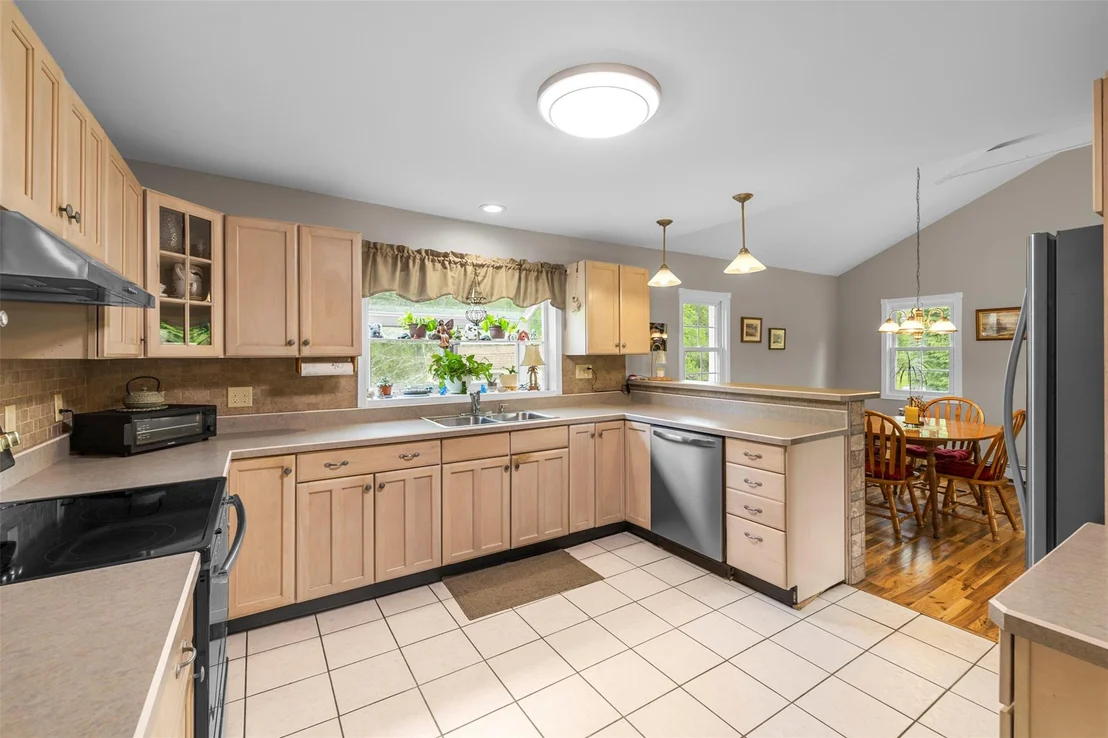 Photo of 2410 Bruynswick Road