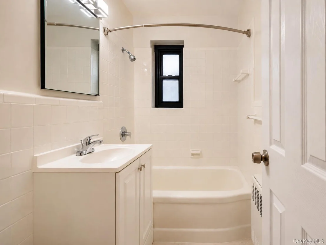 Photo of Unit 2N at 50 Brompton Road
