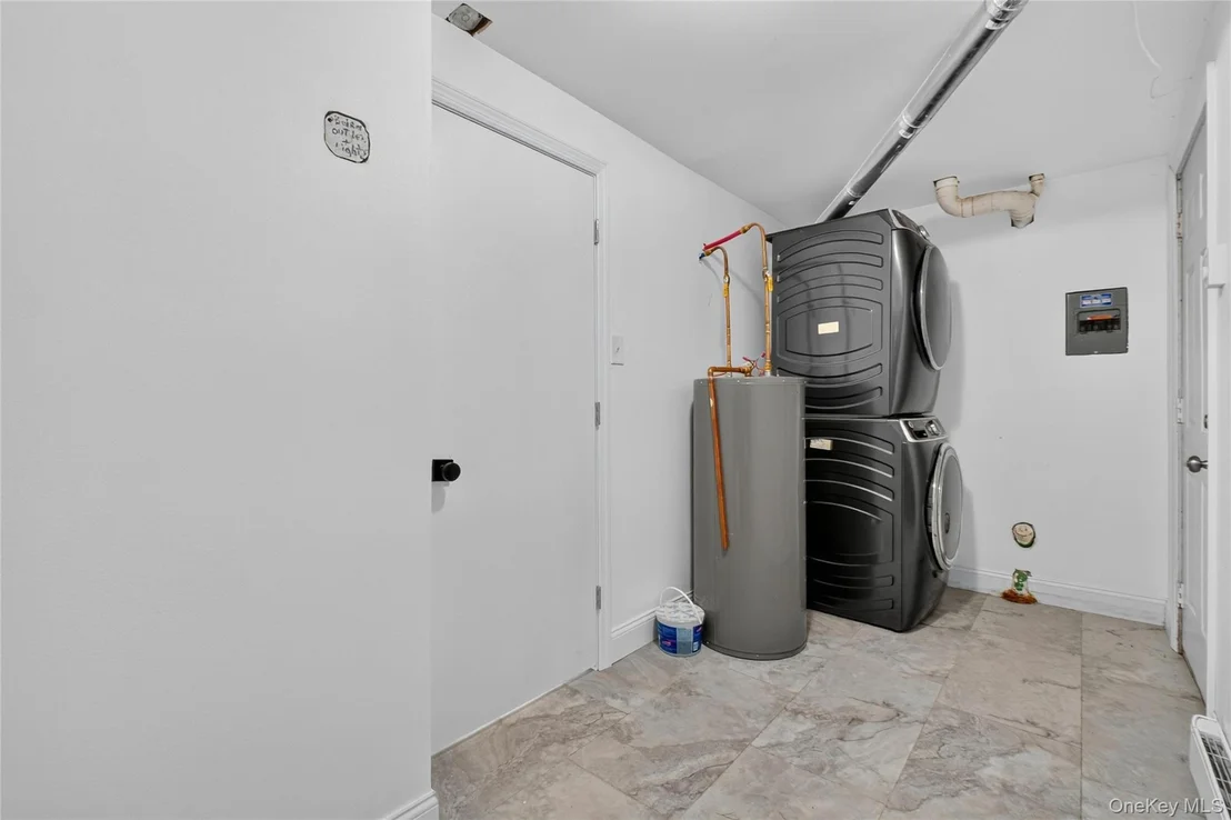 Photo of 92 Boulevard