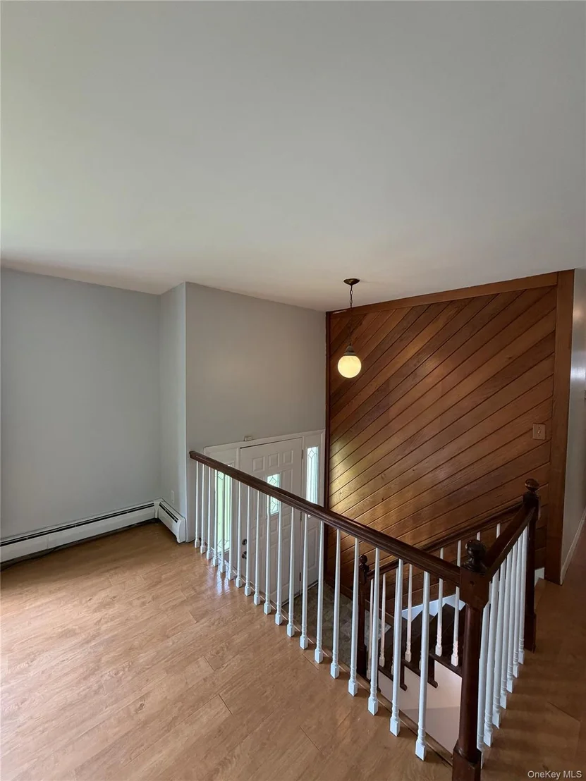 Photo of 230 Roosevelt Road