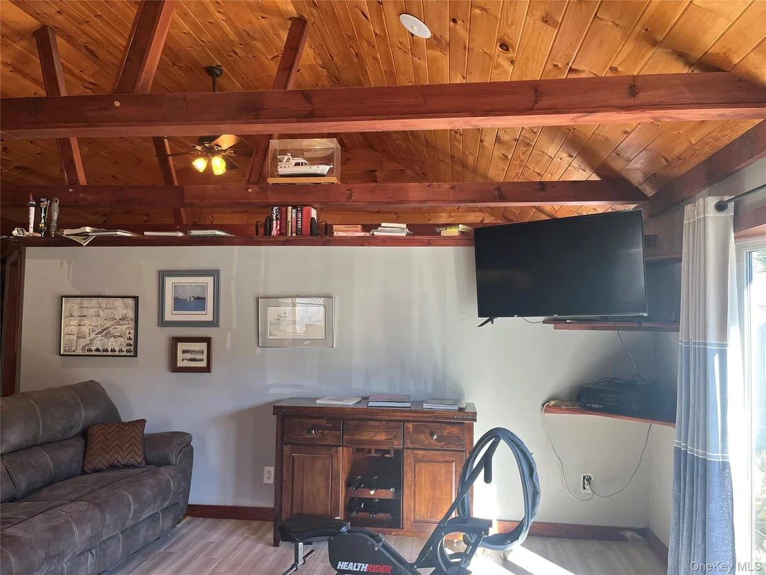 Photo of 1799 Wading River Manor Road