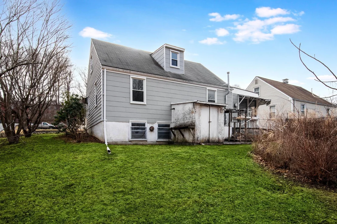 Photo of 882 King Street