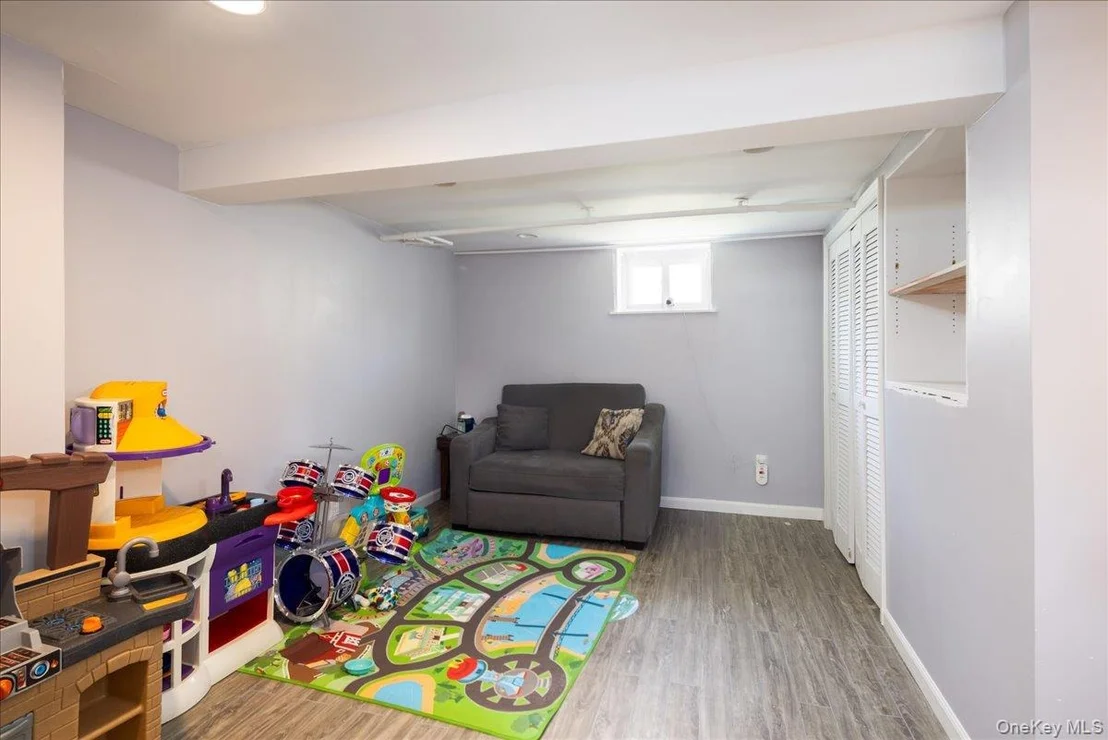 Photo of 404 Silver Lane