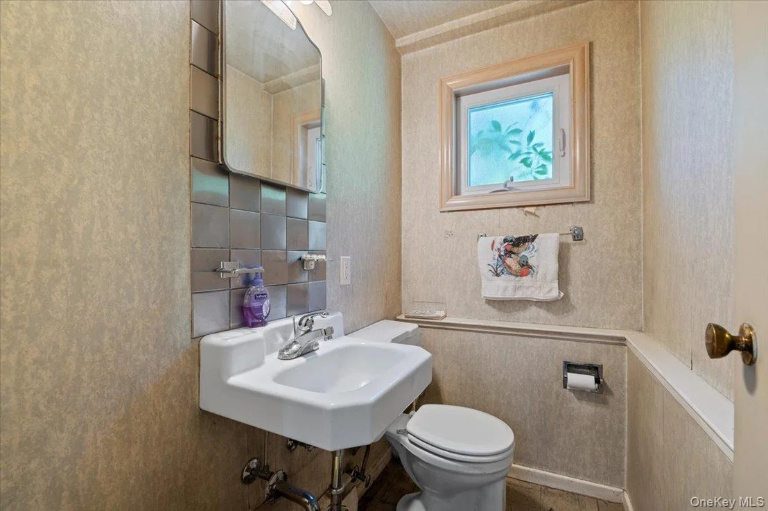 Photo of 331 Woodbridge Lane