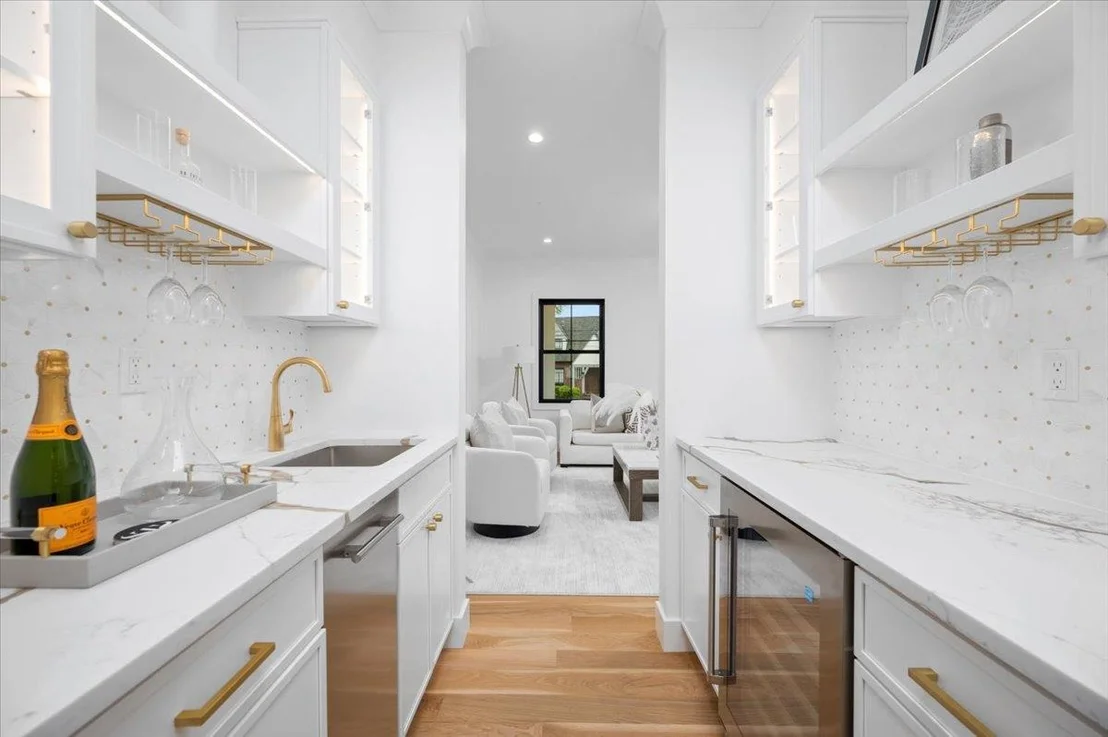 Photo of 12 Fairway Avenue