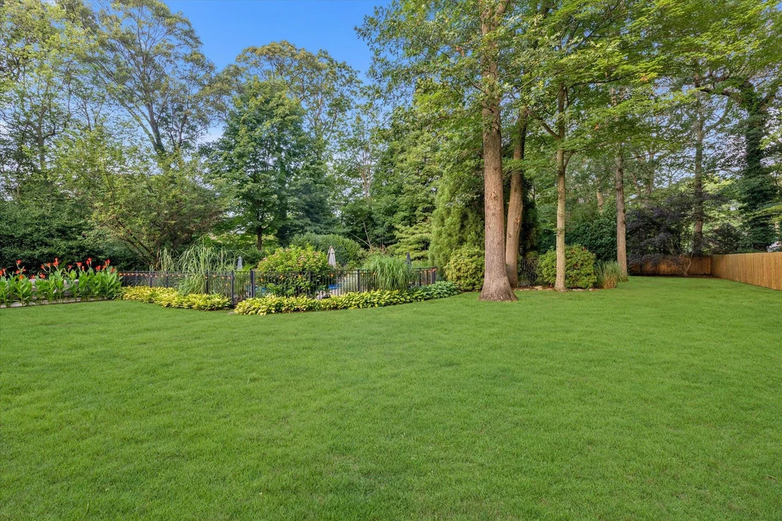 Photo of 76 Timberpoint Drive
