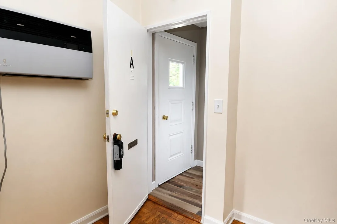 Photo of Unit A at 28 Oregon Avenue