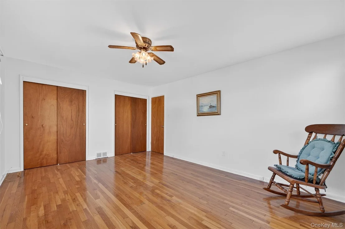 Photo of 725 Logan Avenue