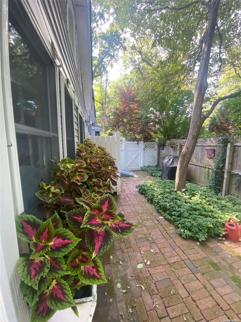 Photo of 12 Stony Road