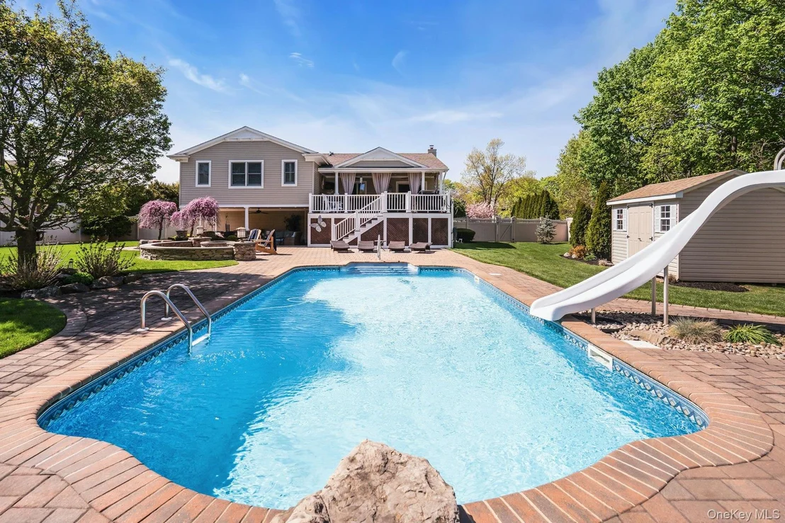 Photo of 101 Hayrick Lane