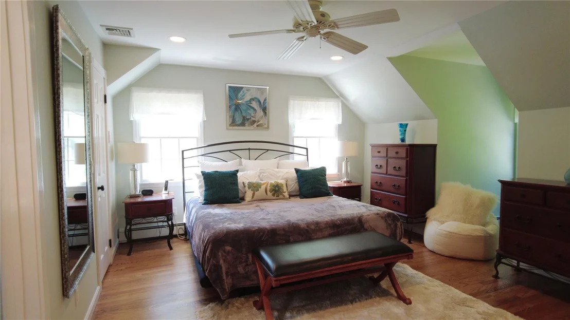 Photo of 9 Deerfield Drive