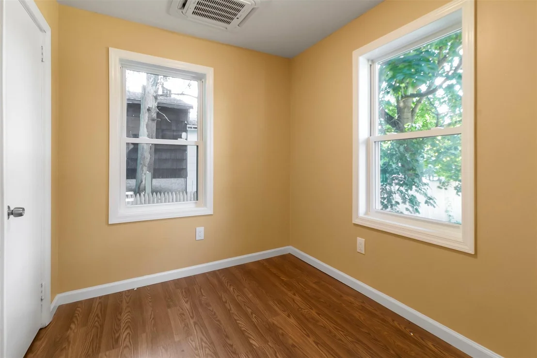 Photo of 50 Deerfield Road