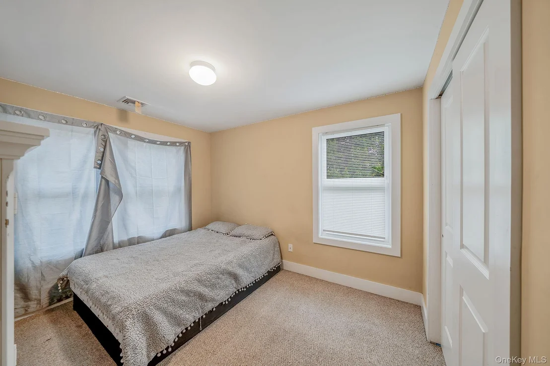 Photo of 187 Hallock Street