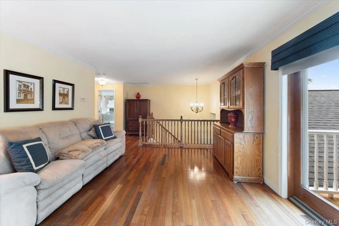 Photo of 1510 Maple Avenue