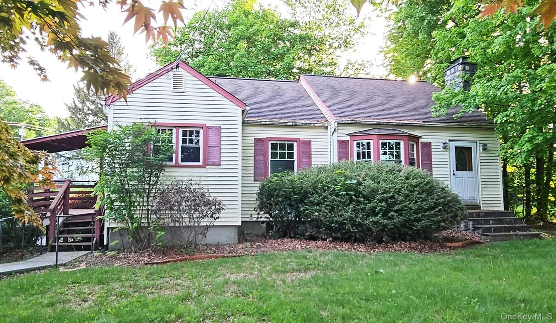 Photo of 233 Peaceable Hill Road