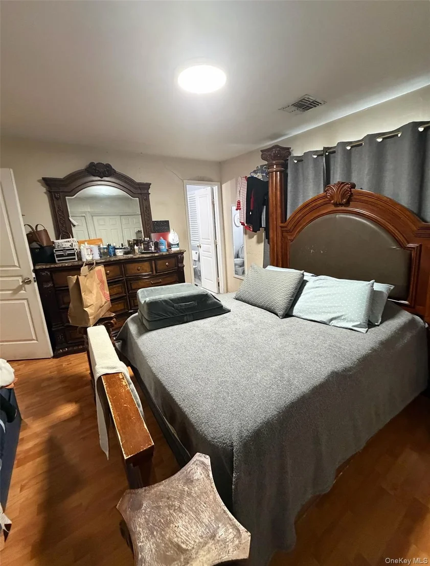 Photo of 83 3rd Avenue