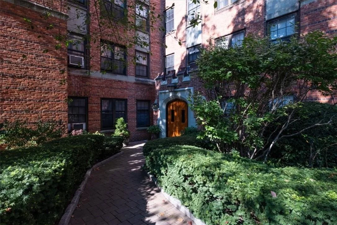 Photo of Unit 4C at 808 Bronx River Road