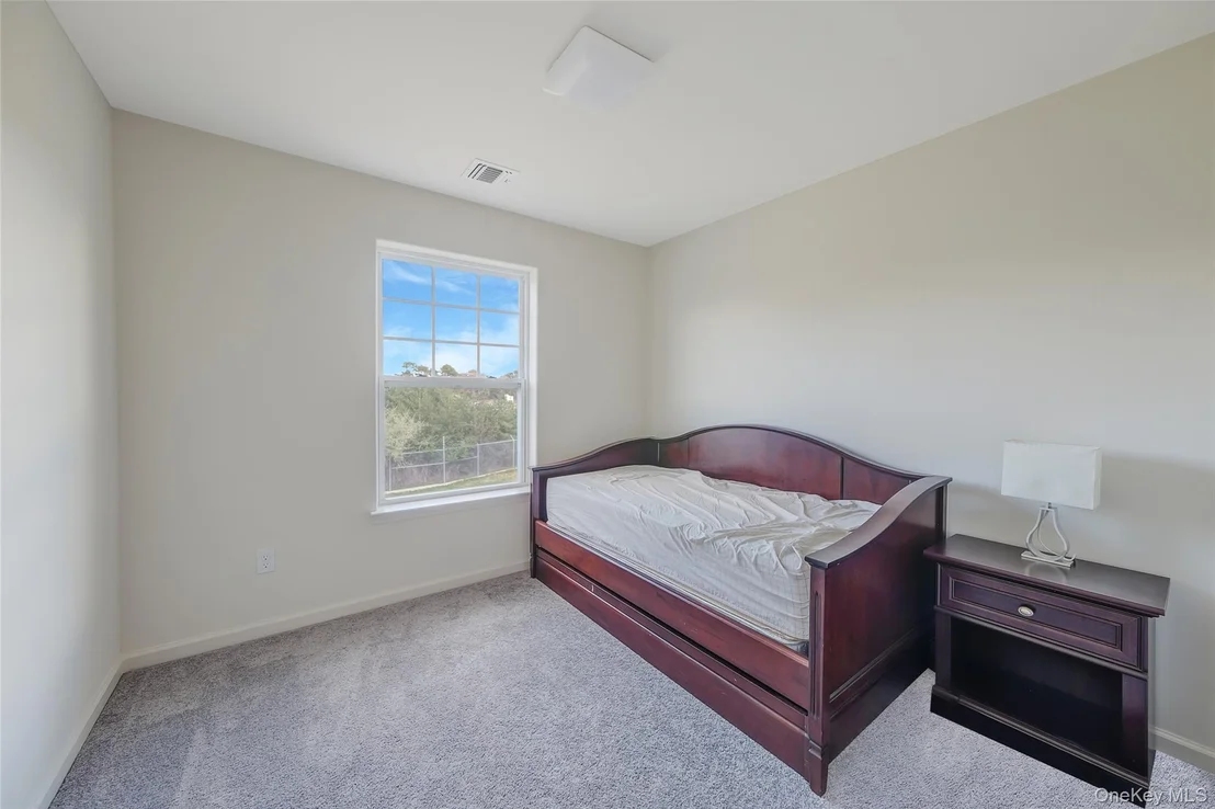 Photo of 7 Pondview Circle