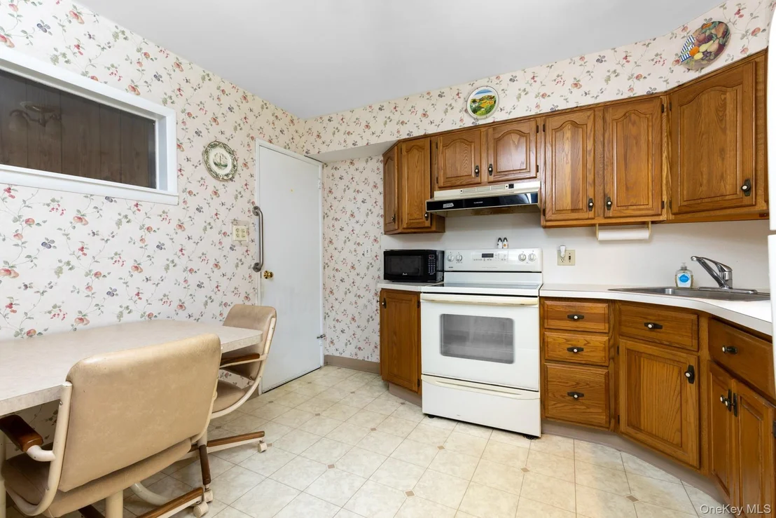 Photo of 2057 Paddock Road
