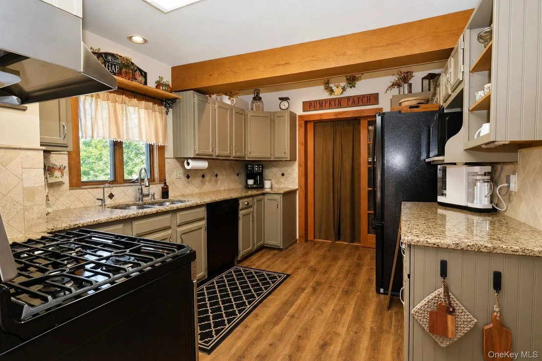 Photo of 8 Budd Avenue
