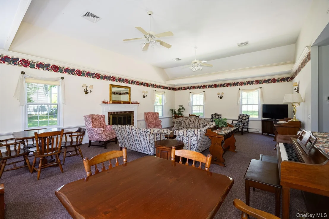 Photo of Unit G at 302 Commons Way