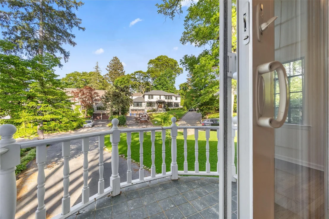 Photo of 119 Knickerbocker Road