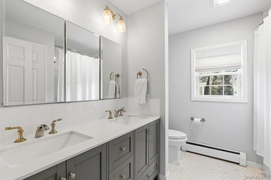 Photo of 34 Davis Avenue